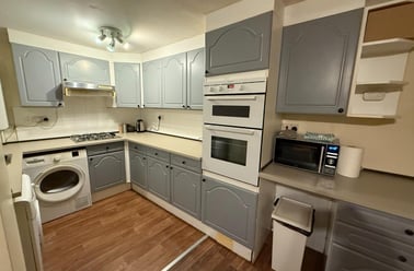 Clifton Place, North Hill, Plymouth - Image 3